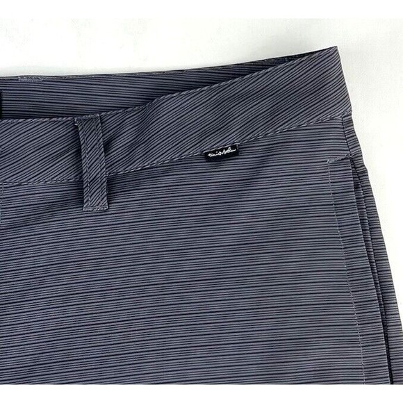 Travis Mathew Mens Loreto Shorts Par 4 Size 36 Gray Stripe Performance Golf - Picture 2 of 7